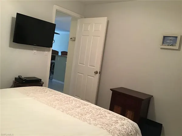 $4,800 | 440 Fox Haven Drive, Unit 2106, Naples, FL 34104