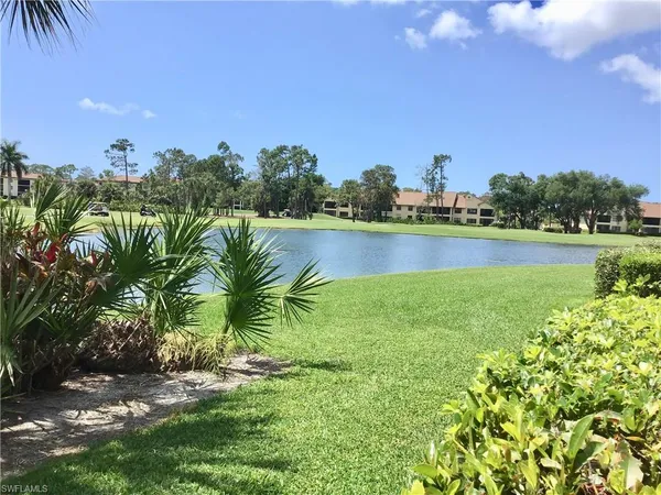 $4,800 | 440 Fox Haven Drive, Unit 2106, Naples, FL 34104