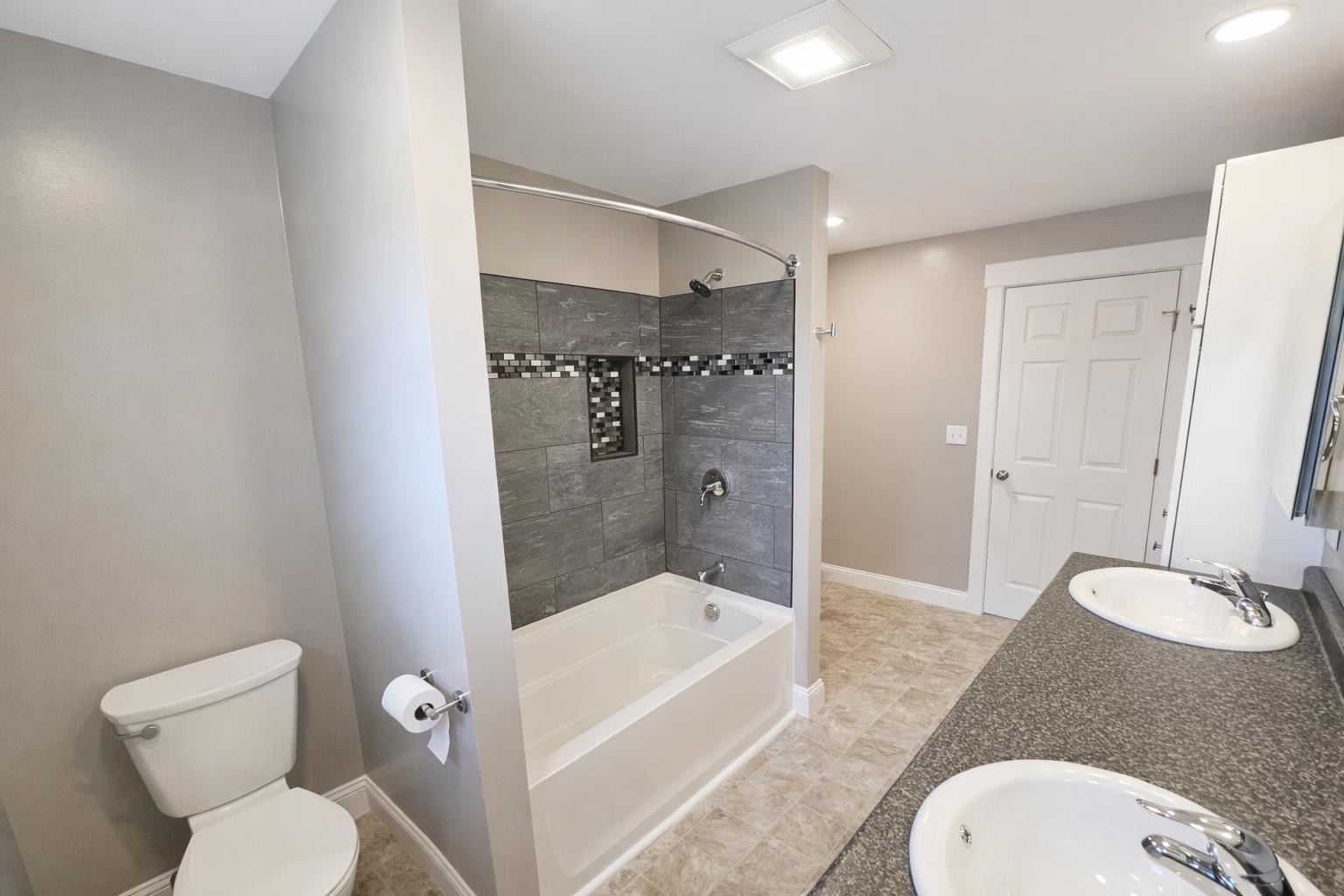 747 Elm Street Derby, VT 05830 - Photo 16 of 30