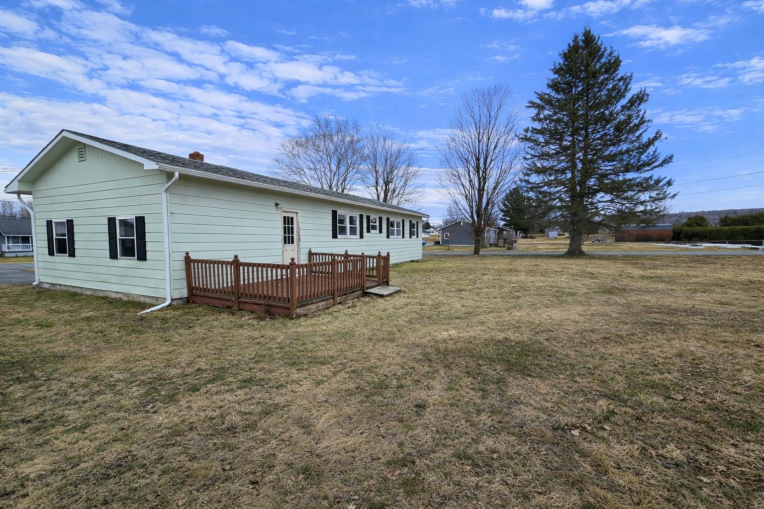 747 Elm Street Derby, VT 05830 - Photo 3 of 30
