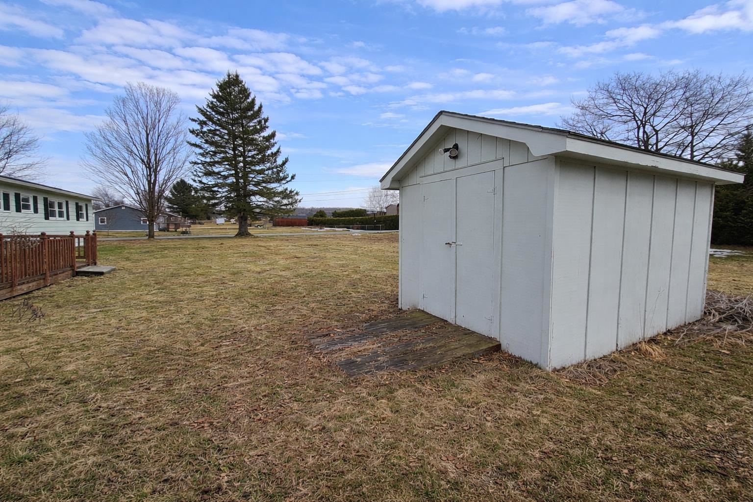 747 Elm Street Derby, VT 05830 - Photo 4 of 30