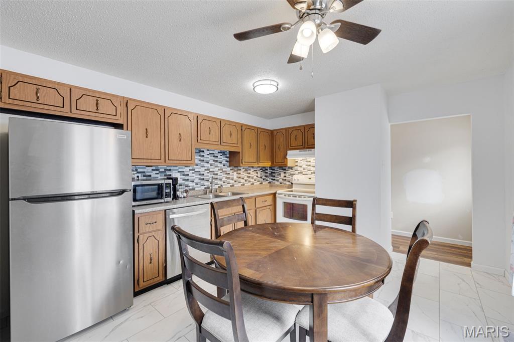 1355 Rue Celeste Bonne Terre, MO 63628 - Photo 6 of 23