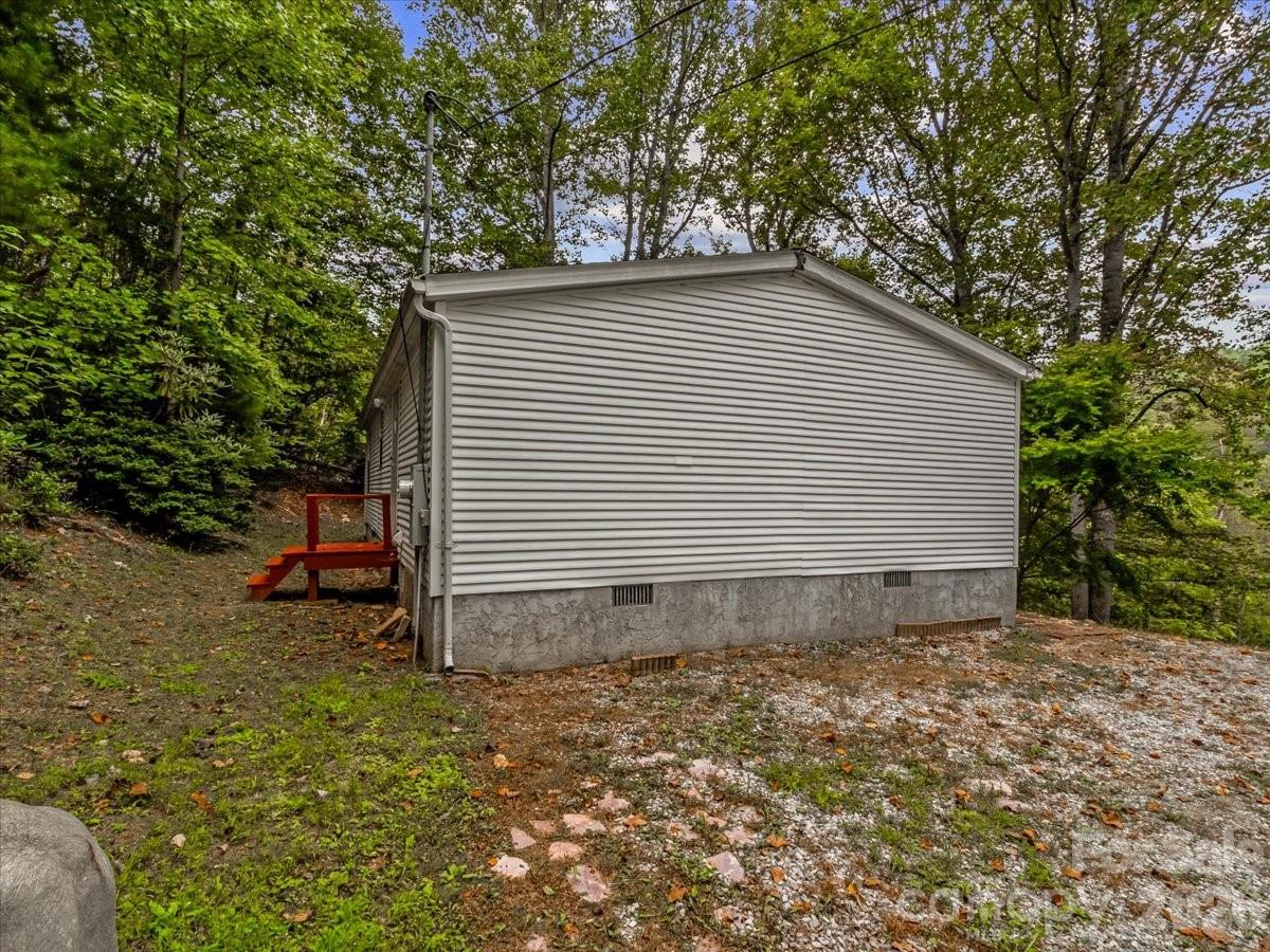 2271 Gouges Creek Road Spruce Pine, NC 28777 - Photo 24 of 27 Gallery Image 24