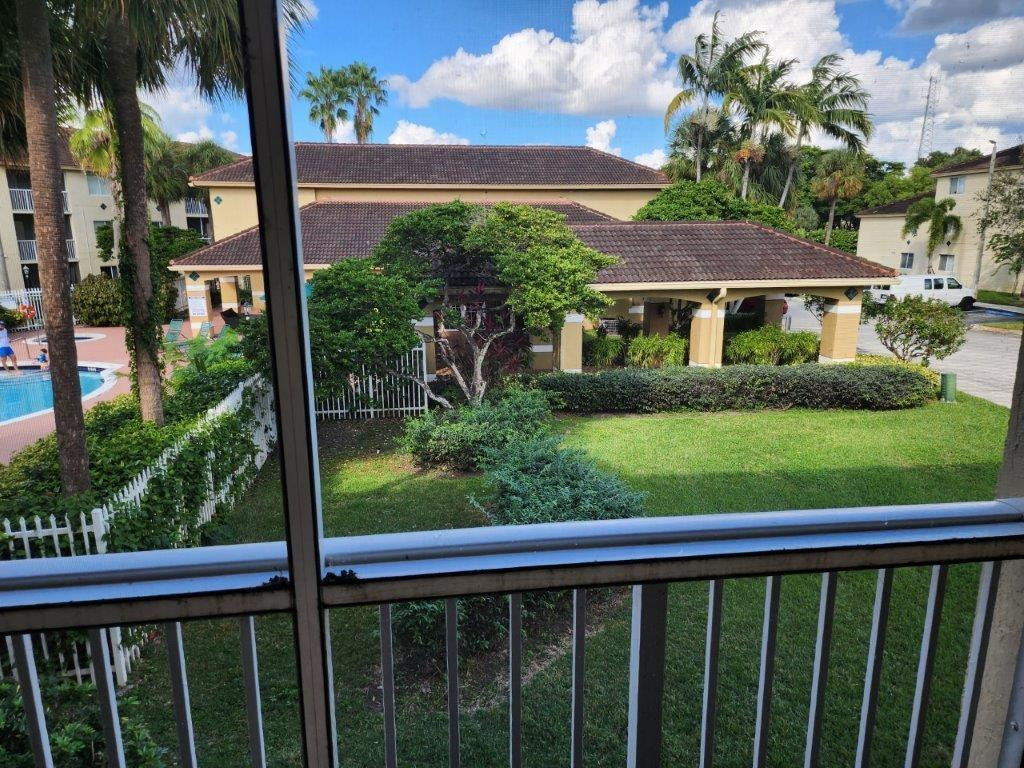 460 South Park Road, Unit 6209 Hollywood, FL 33021 - Photo 15 of 25 a view of a brick house with a large window