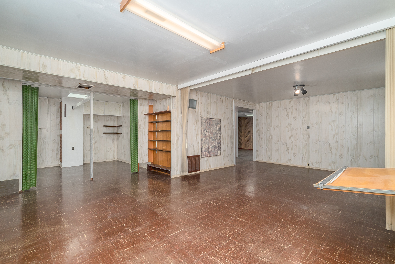 9 Ambassador Avenue Romeoville, IL 60446 - Photo 25 of 26 a view of an empty room with closet and a window