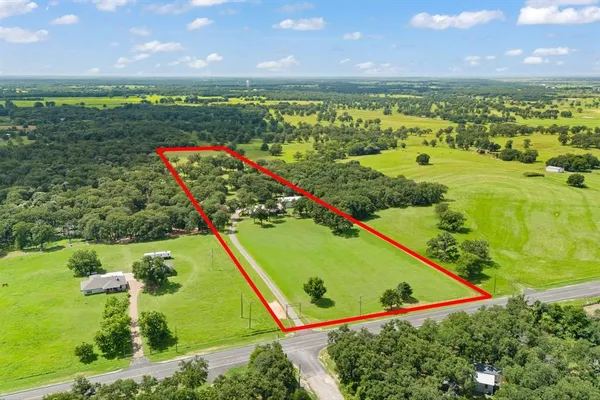 $655,000 | 1338 Farm To Market 67, Covington, TX 76636