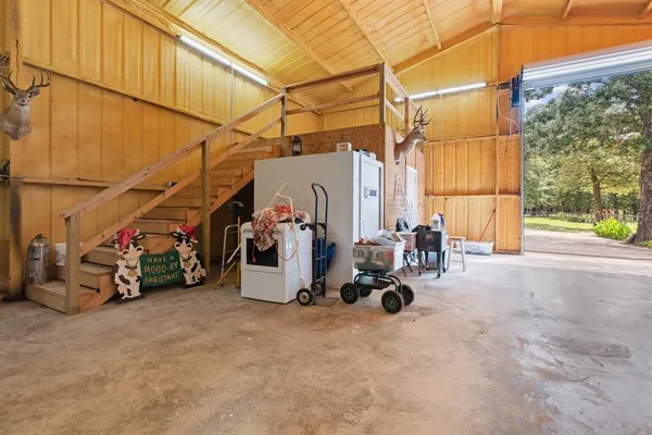 $655,000 | 1338 Farm To Market 67, Covington, TX 76636