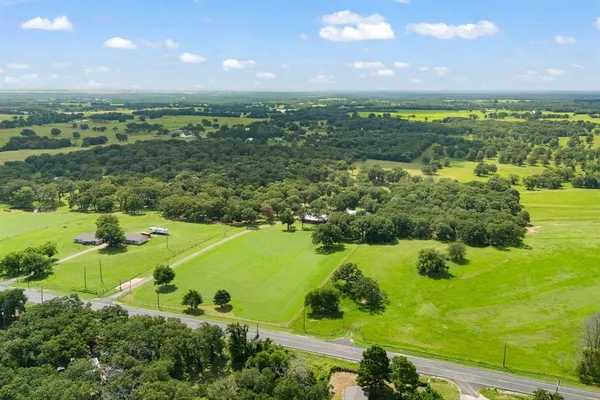 $655,000 | 1338 Farm To Market 67, Covington, TX 76636