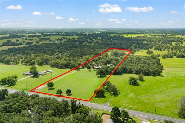 $655,000 | 1338 Farm To Market 67, Covington, TX 76636