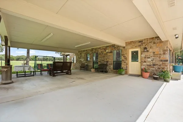 $655,000 | 1338 Farm To Market 67, Covington, TX 76636