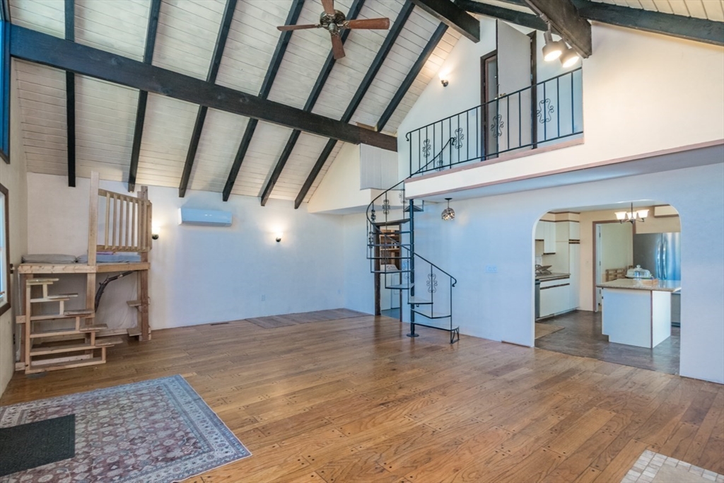 228 Florence Road Northampton, MA 01062 - Photo 9 of 35