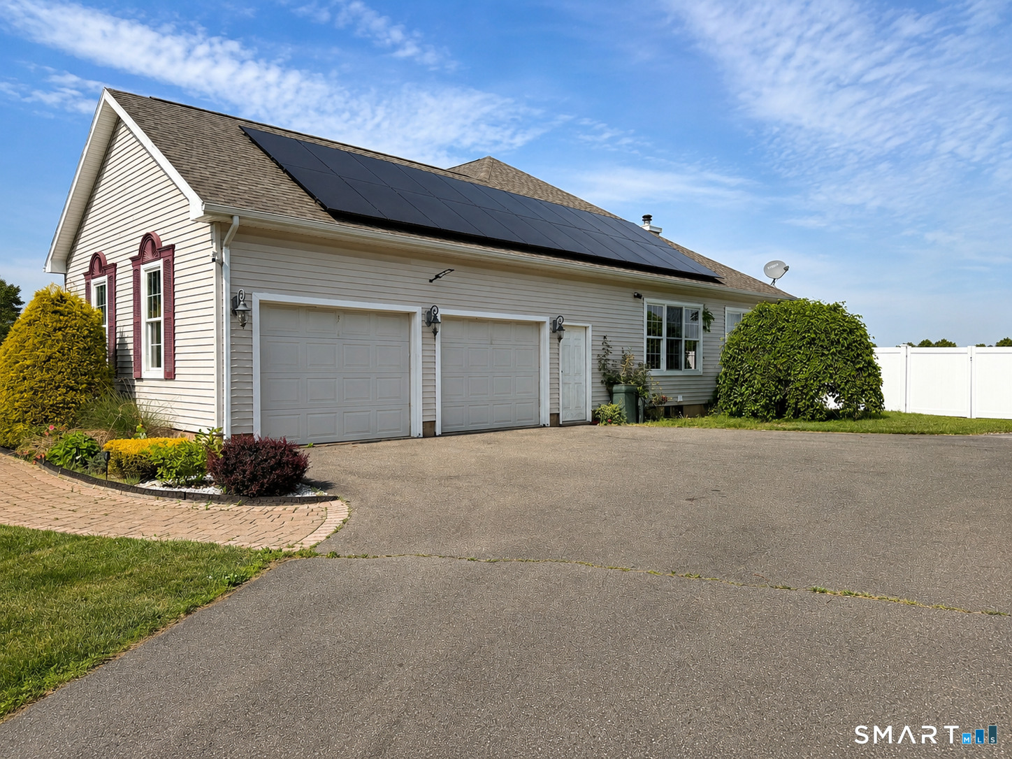 43 Barber Hill Road East Windsor, CT 06016 - Photo 3 of 33