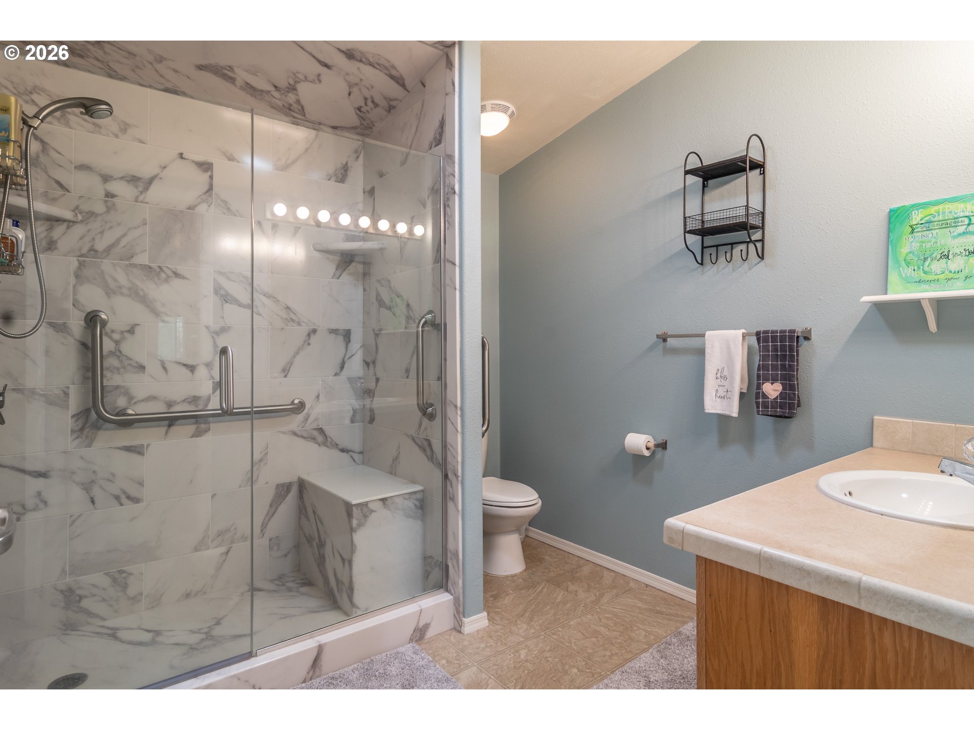 562 Valley Road Roseburg, OR 97471 - Photo 27 of 48 Bathroom