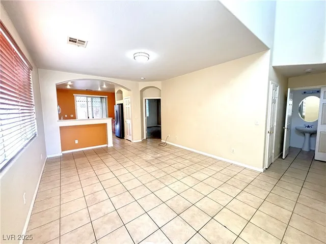 $2,100 | 10929 Sutter Hills Avenue, Las Vegas, NV 89144