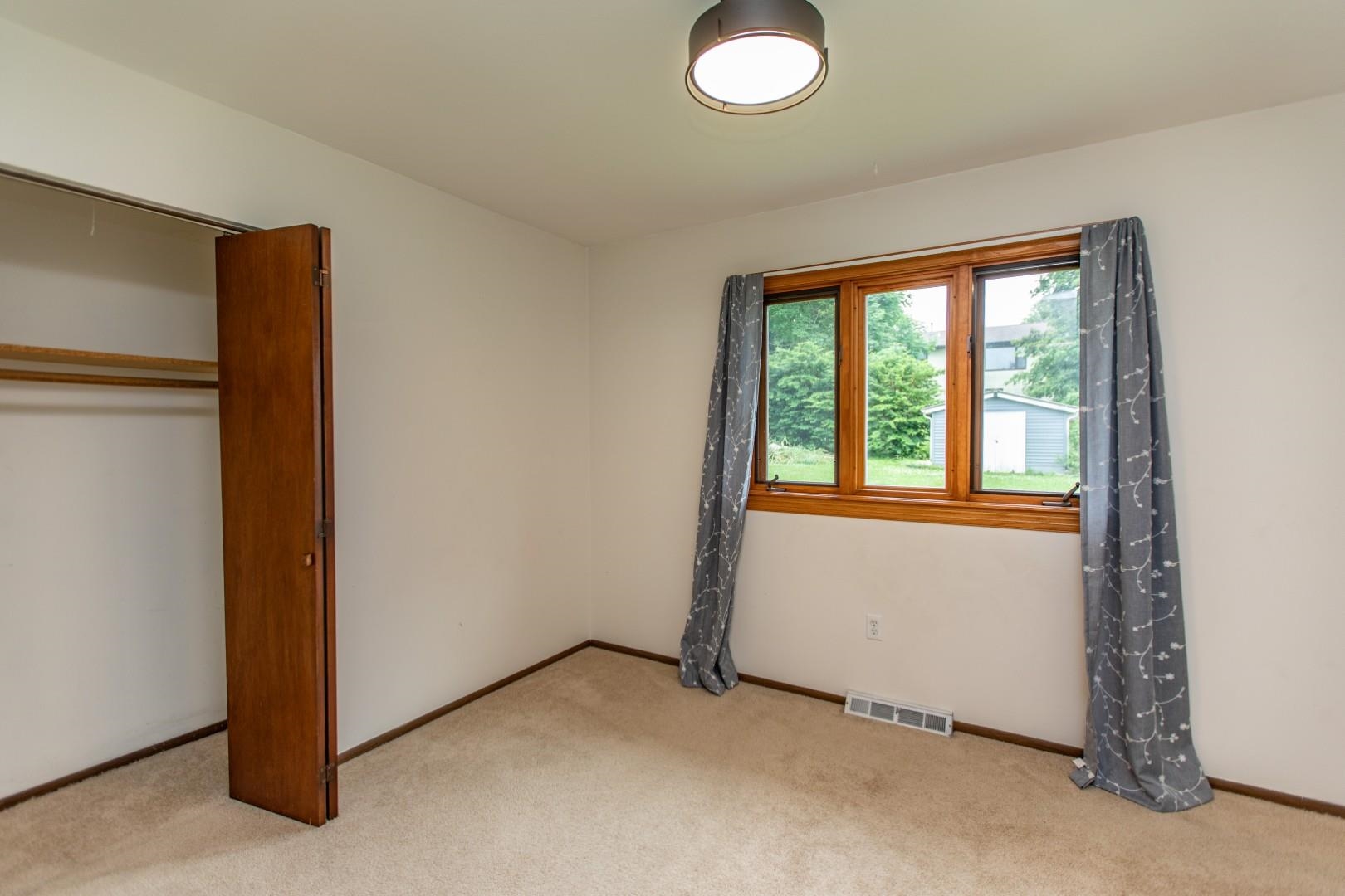 103 Quinn Street Ridgeway, WI 53582 - Photo 11 of 20