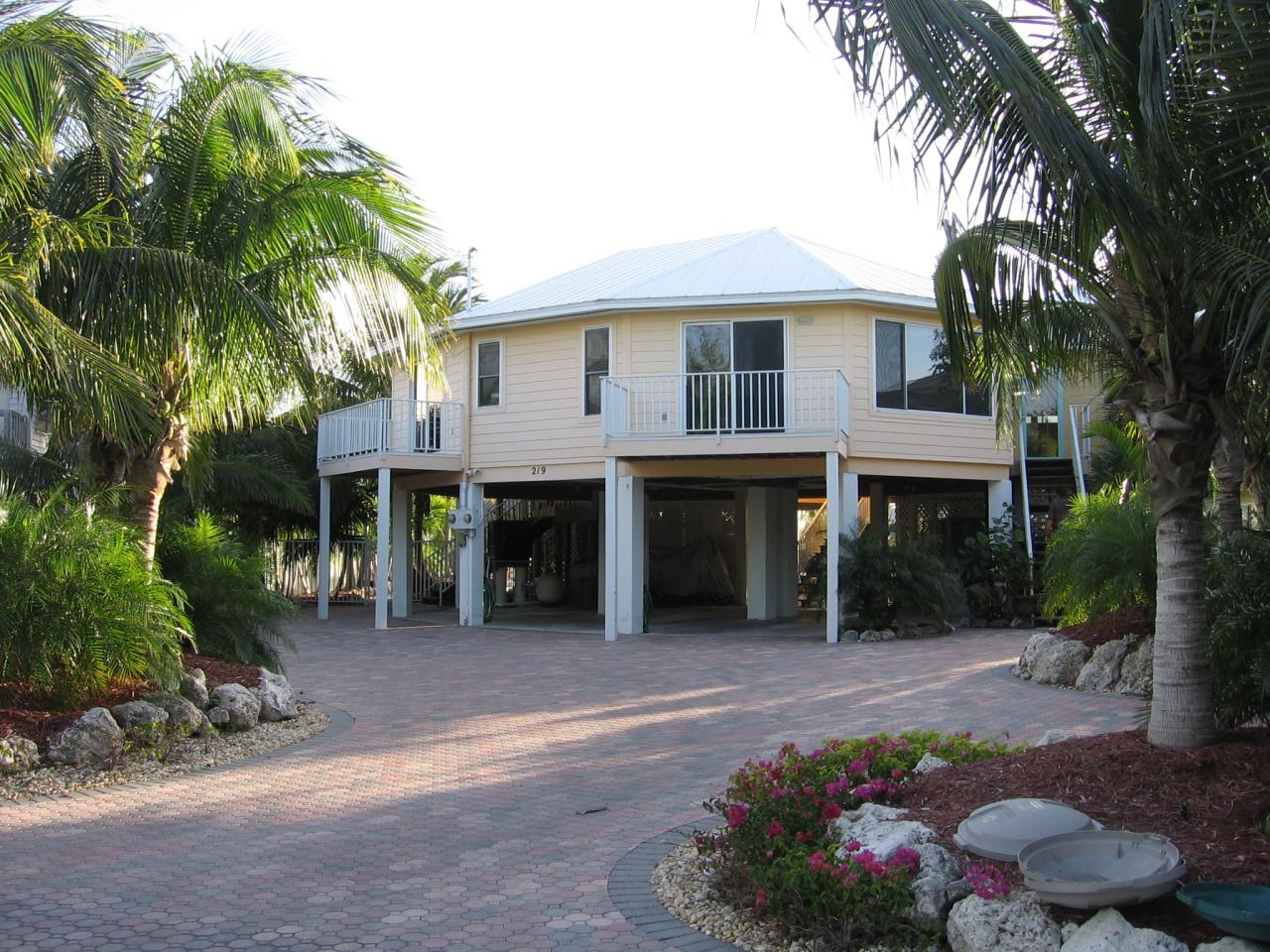 219 B Brian Road, Unit B Marathon, FL 33050 - Photo 4 of 11 Main entrance