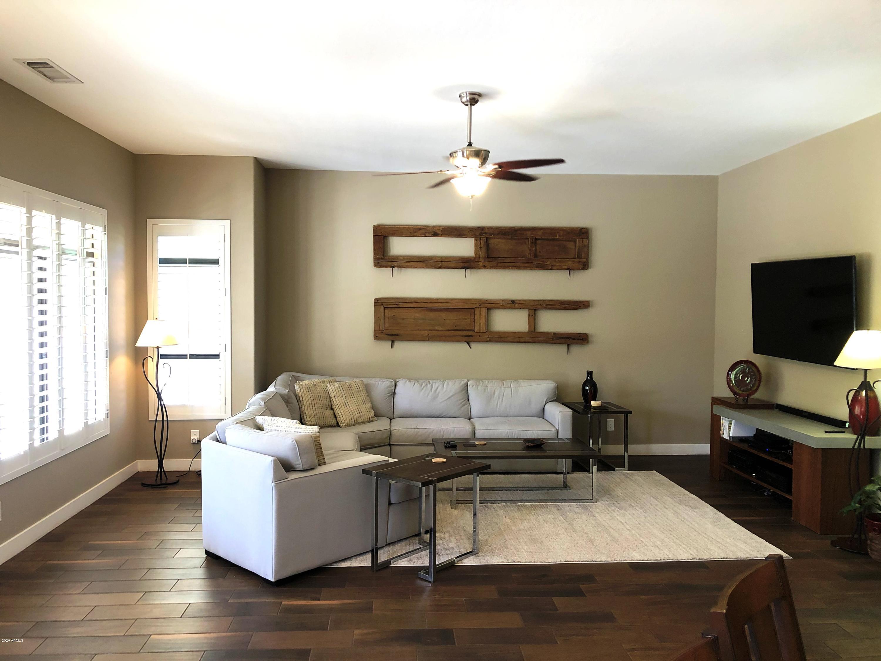 4538 East Swilling Road Phoenix, AZ 85050 - Photo 8 of 20 Huge Great Room