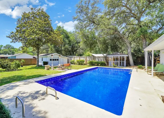 a house view with a outdoor space