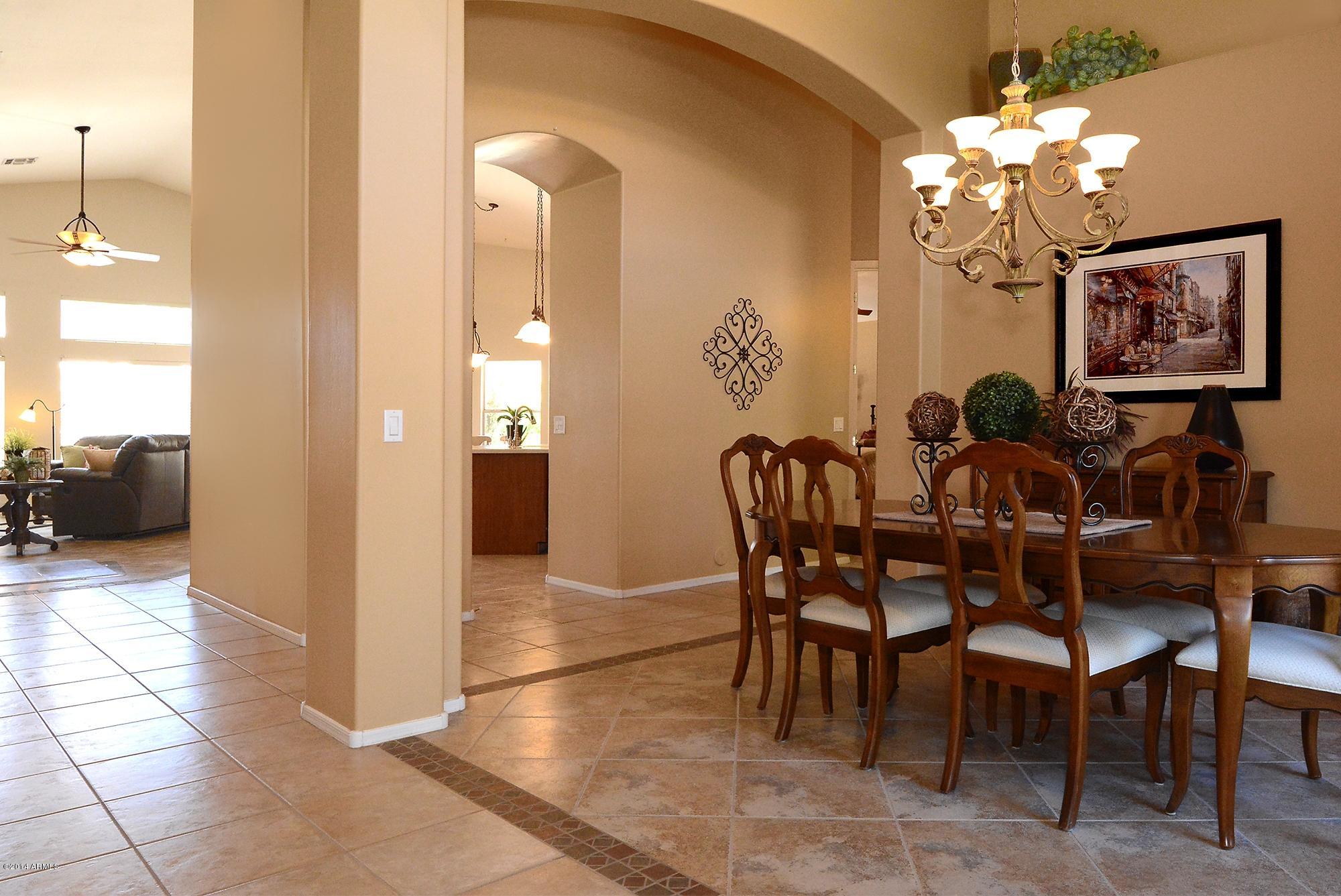 2073 East Victor Road Gilbert, AZ 85296 - Photo 15 of 42 Dining2-2434