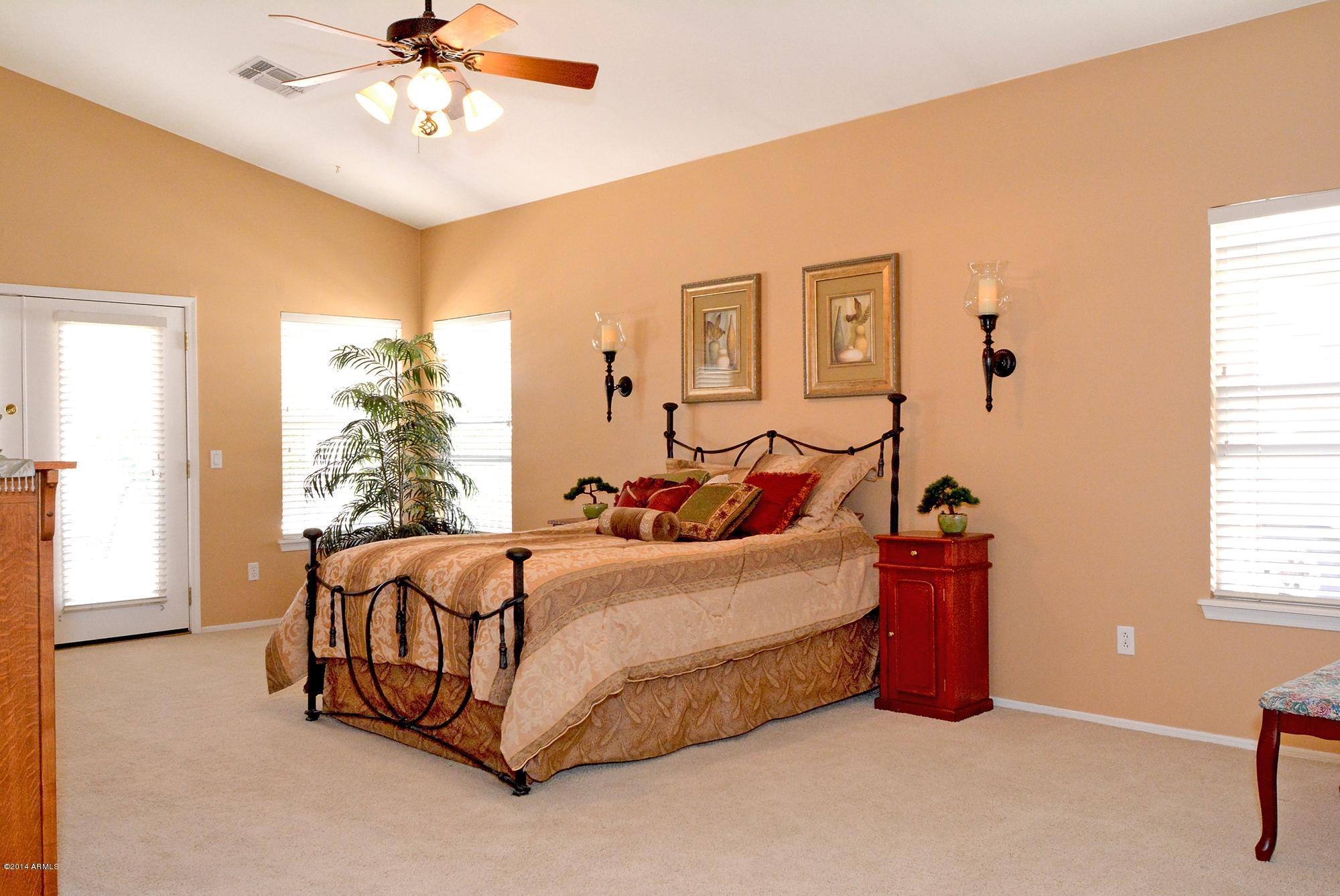 2073 East Victor Road Gilbert, AZ 85296 - Photo 19 of 42 MasterBdrm-2408