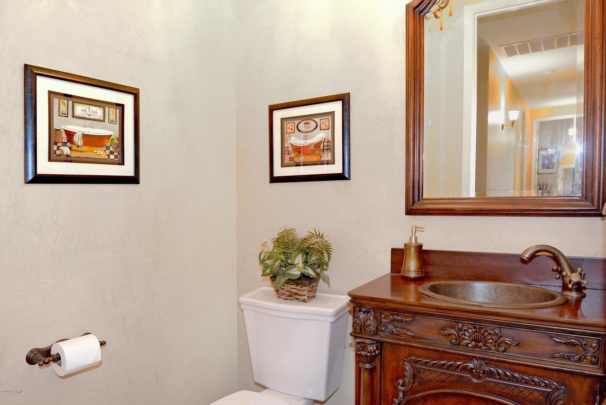 2073 East Victor Road Gilbert, AZ 85296 - Photo 29 of 42 FrontBath-2359