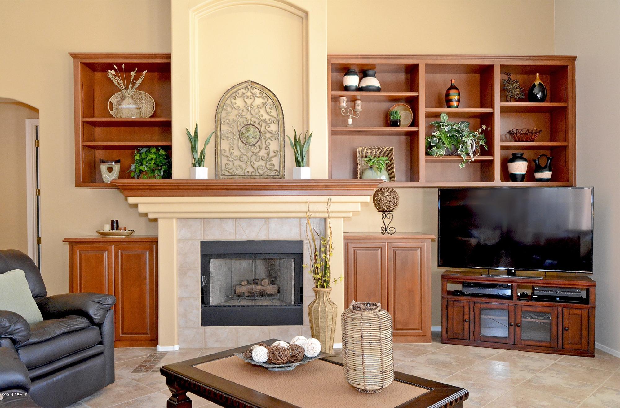 2073 East Victor Road Gilbert, AZ 85296 - Photo 9 of 42 FamilyRM-Cabinets-2481