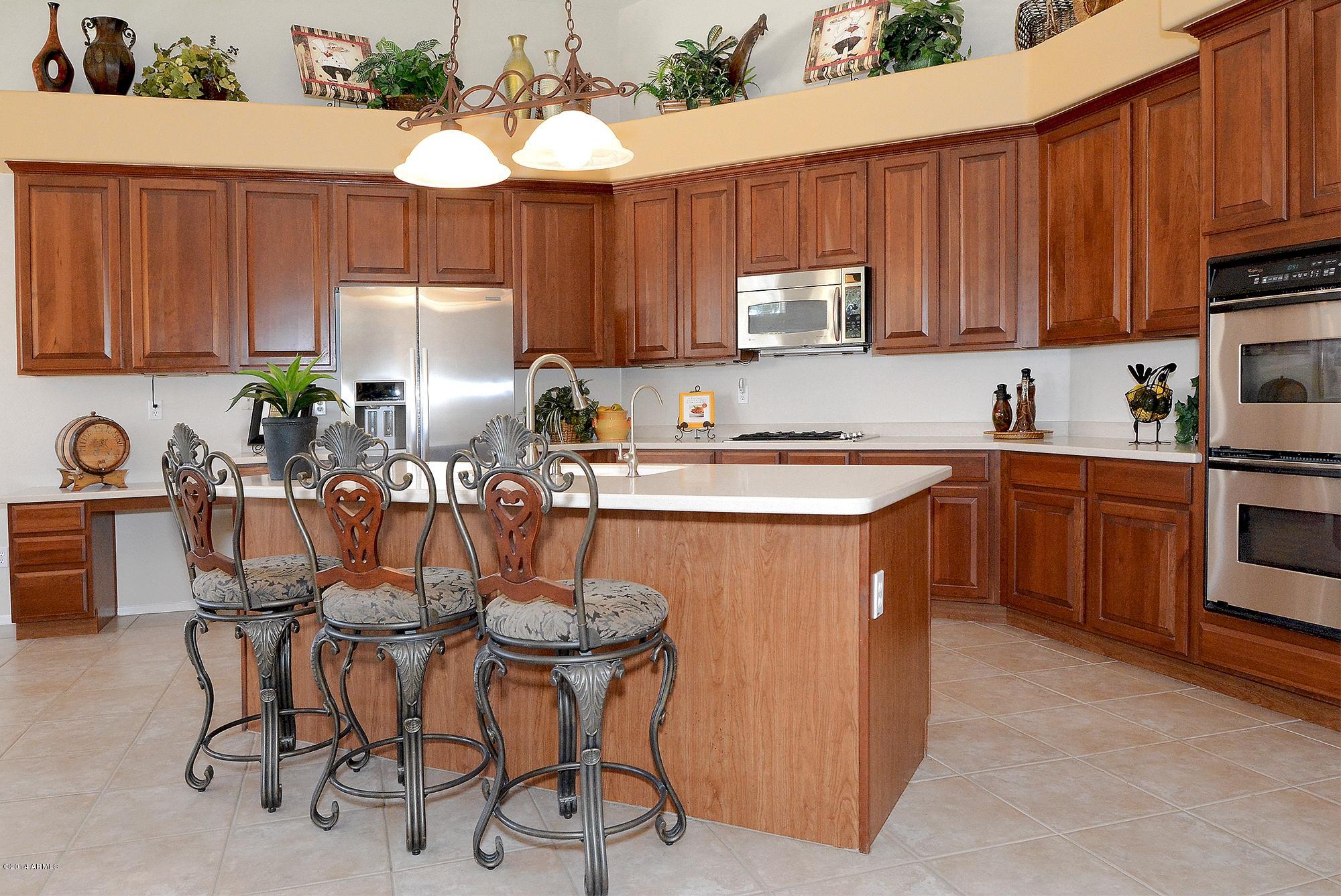 2073 East Victor Road Gilbert, AZ 85296 - Photo 10 of 42 Kitchen-2466