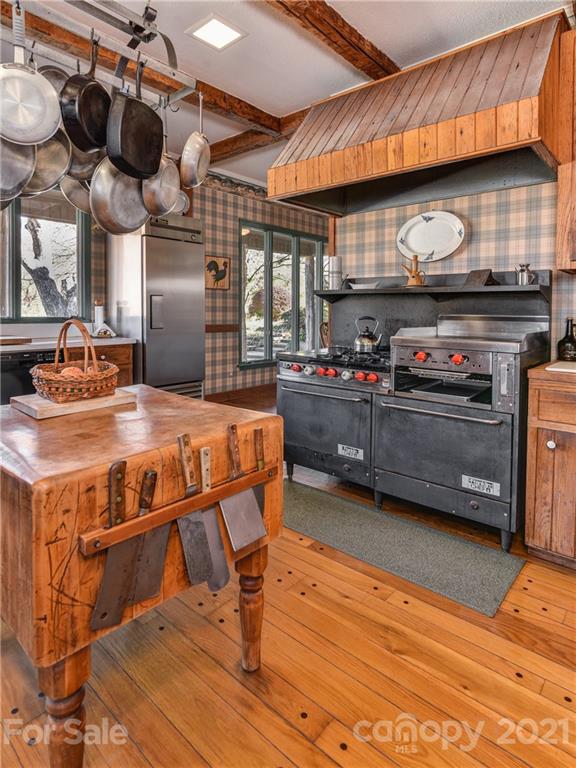 619 Roy Tritt Road Cullowhee, NC 28723 - Photo 9 of 47 Gallery Image 9