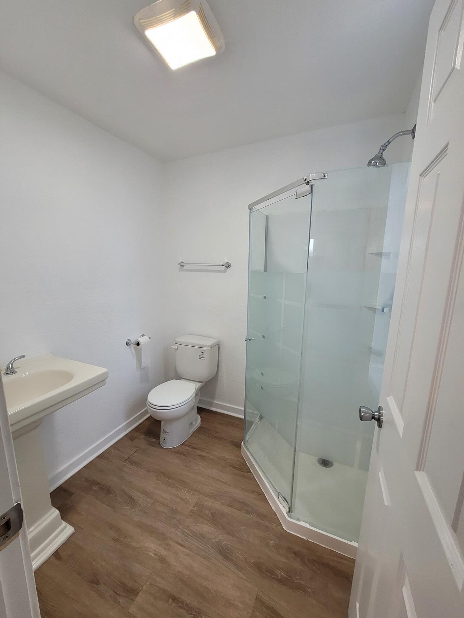 1841 Center Street, Unit 1843 1845 Racine, WI 53403 - Photo 12 of 19 10227537935896146