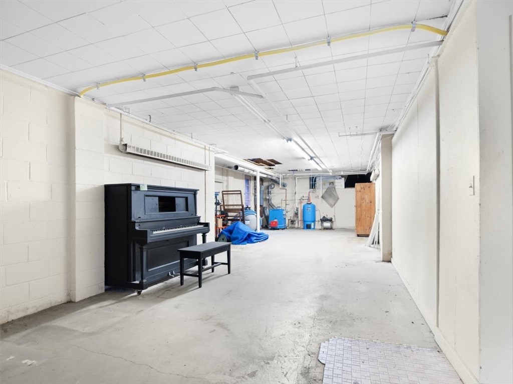 1096 Filkins Road Arcadia, NY 14513 - Photo 5 of 43