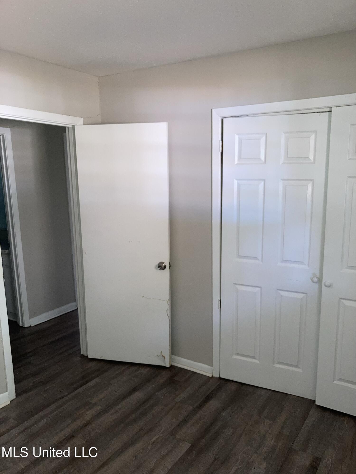 983 Branch Street Jackson, MS 39212 - Photo 3 of 16 EIPD7997