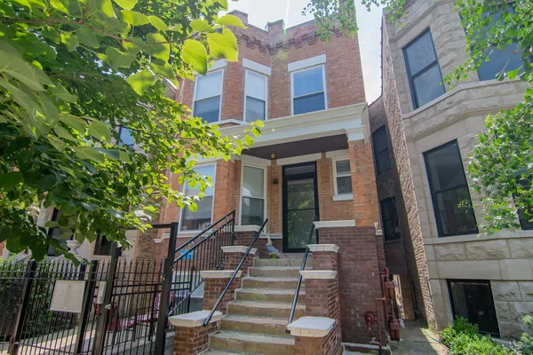 $4,500 | 2448 North Albany Avenue, Unit 2S, Chicago, IL 60647