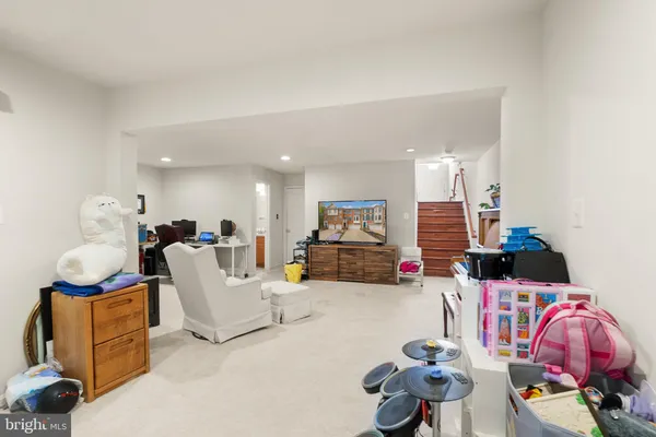 $3,900 | 12922 Starters Lane, Fairfax, VA 22033