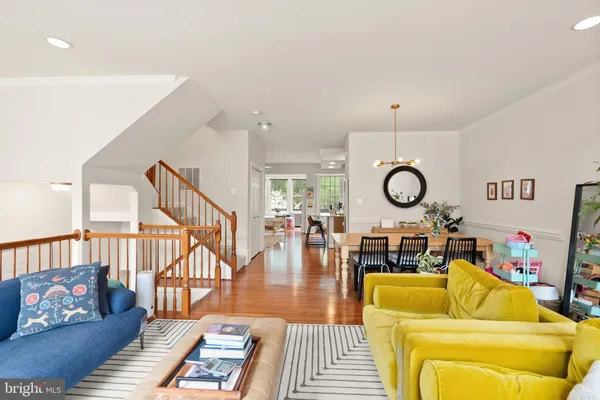 $3,900 | 12922 Starters Lane, Fairfax, VA 22033