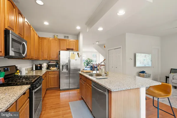 $3,900 | 12922 Starters Lane, Fairfax, VA 22033