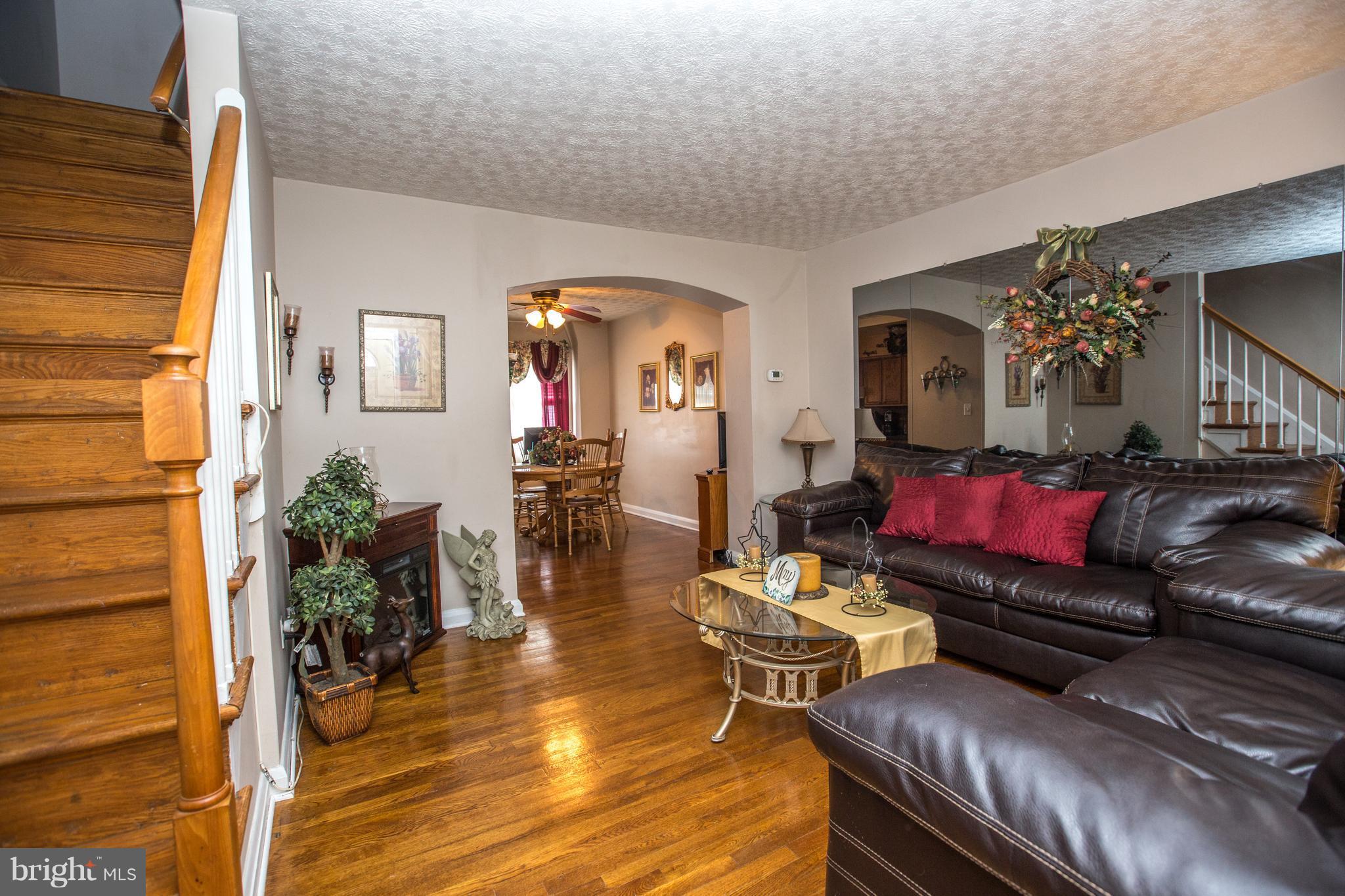 1626 Searles Road Baltimore, MD 21222 - Photo 4 of 25 Living Room