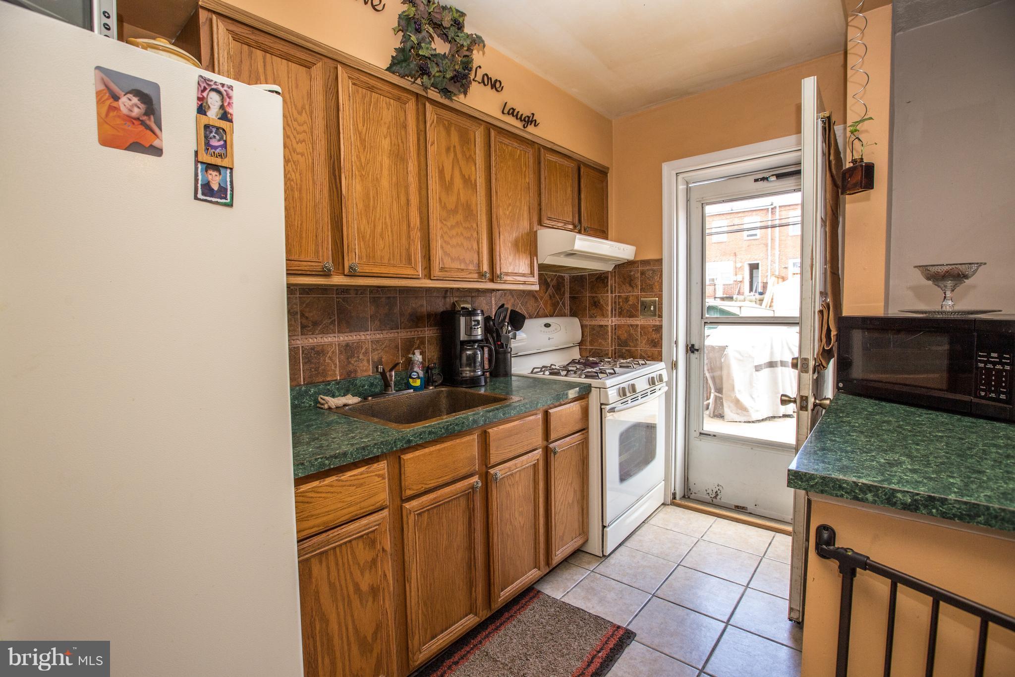 1626 Searles Road Baltimore, MD 21222 - Photo 10 of 25 Kitchen