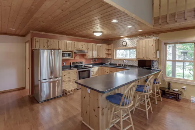 $1,650,000 | 3106 STATE 371 South, Hackensack, MN 56452