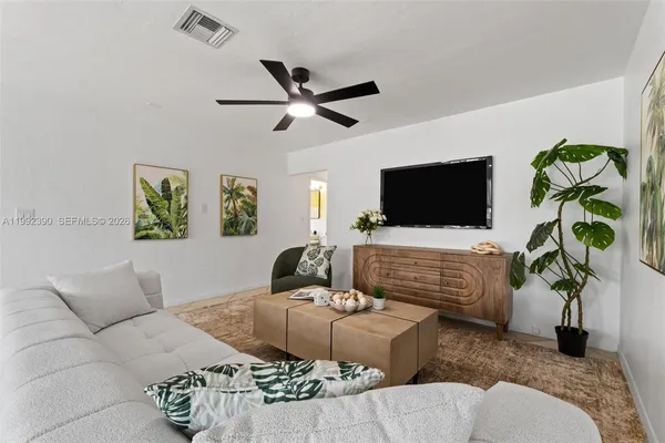 $3,500 | 1443 Hollywood Boulevard, Hollywood, FL 33020