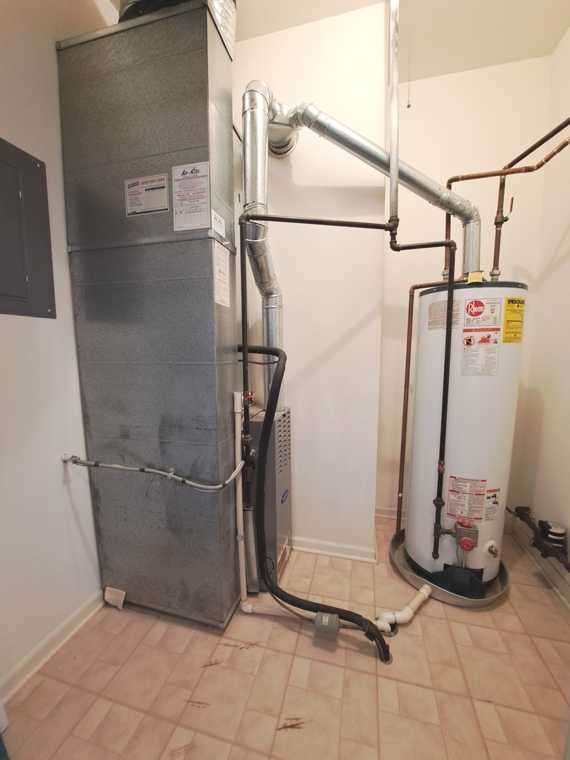 1307 West Lake Street, Unit 304 Addison, IL 60101 - Photo 25 of 33 a view of a storage & utility room