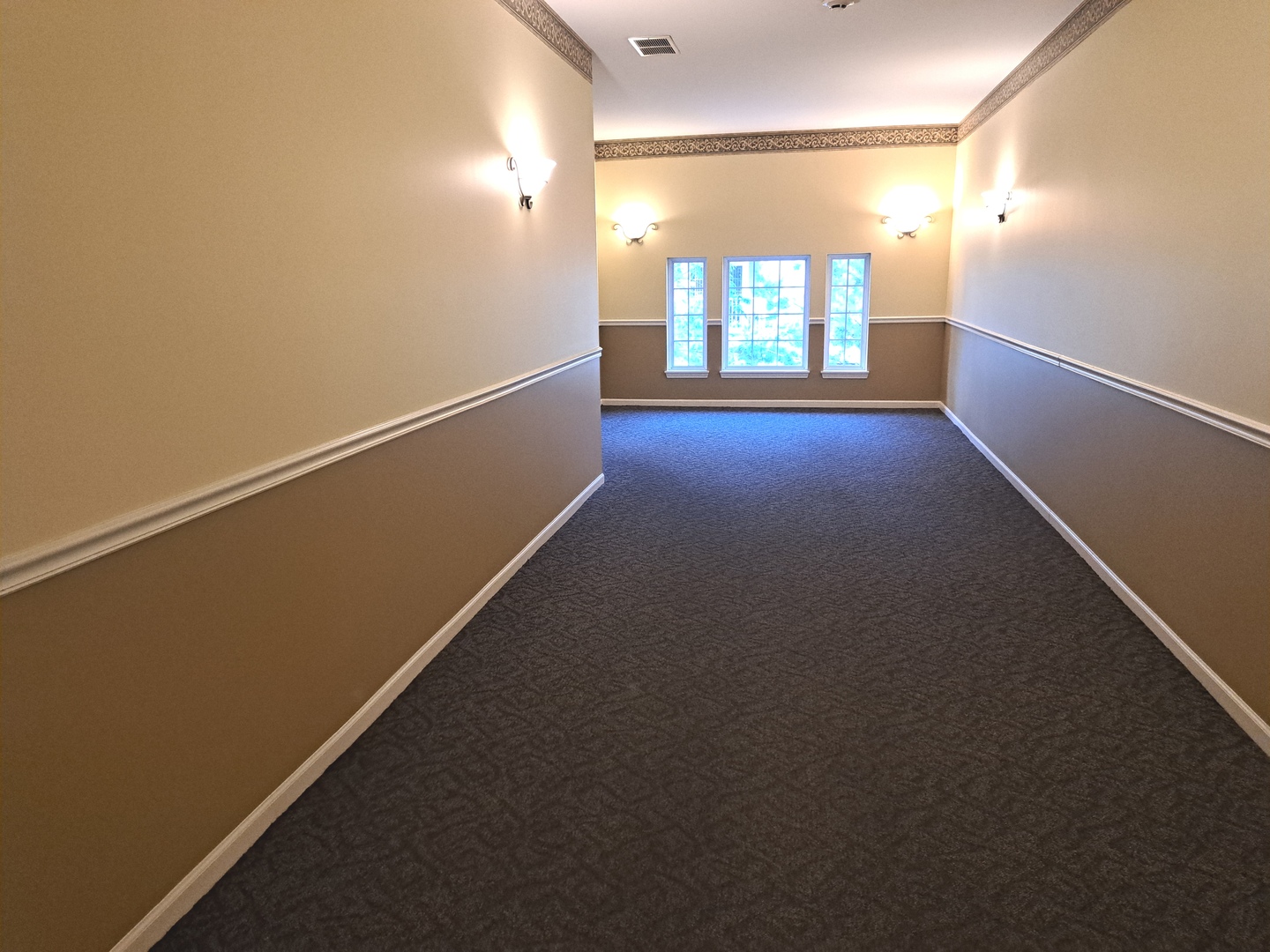 1307 West Lake Street, Unit 304 Addison, IL 60101 - Photo 28 of 33 an empty room with windows