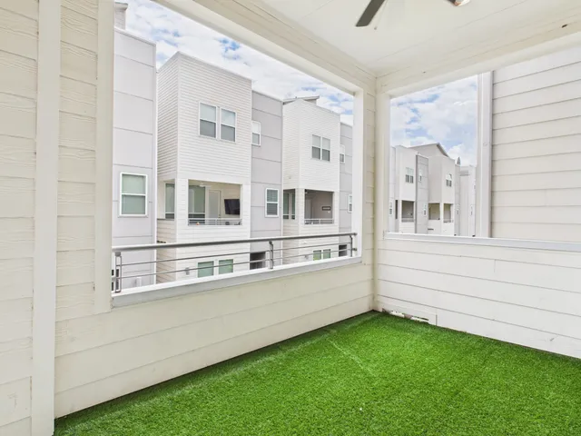 $2,800 | 2761 Clinton Drive, Houston, TX 77020