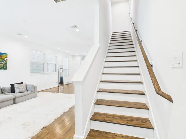 $2,800 | 2761 Clinton Drive, Houston, TX 77020