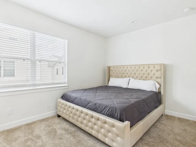 $2,800 | 2761 Clinton Drive, Houston, TX 77020