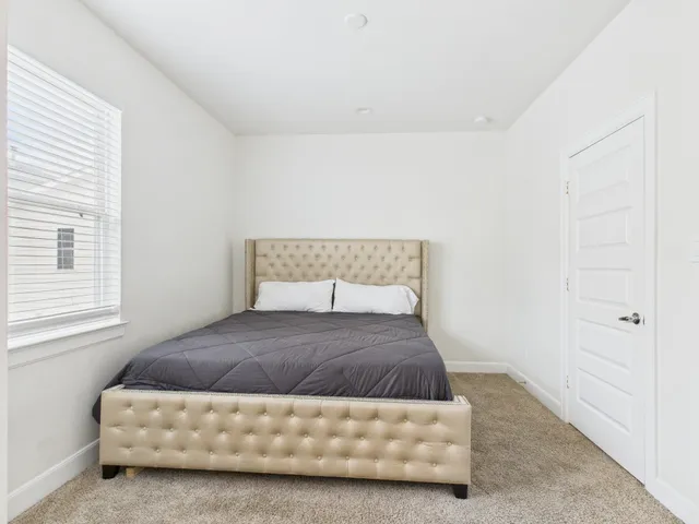 $2,800 | 2761 Clinton Drive, Houston, TX 77020