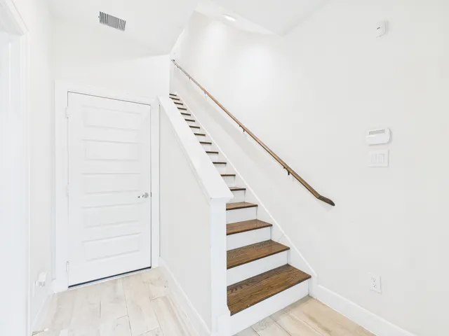 $2,800 | 2761 Clinton Drive, Houston, TX 77020