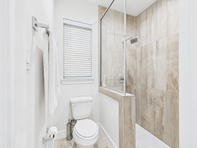 $2,800 | 2761 Clinton Drive, Houston, TX 77020