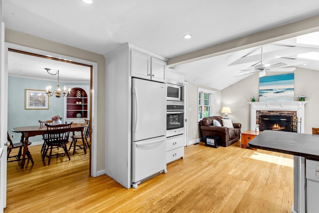 9 Hoover Road Hingham, MA 02043 - Photo 11 of 27