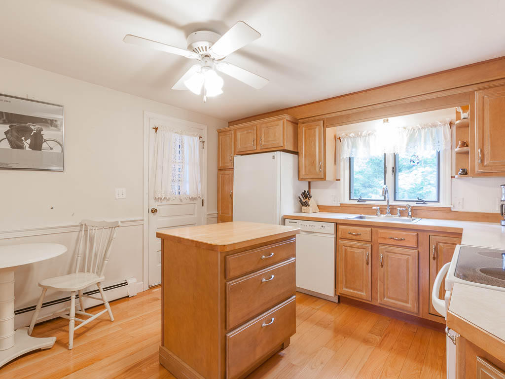 34 Ridgewood Circle Kennebunk, ME 04043 - Photo 6 of 21 packmaynard_34ridgewoodkennebunk_rs_mls-