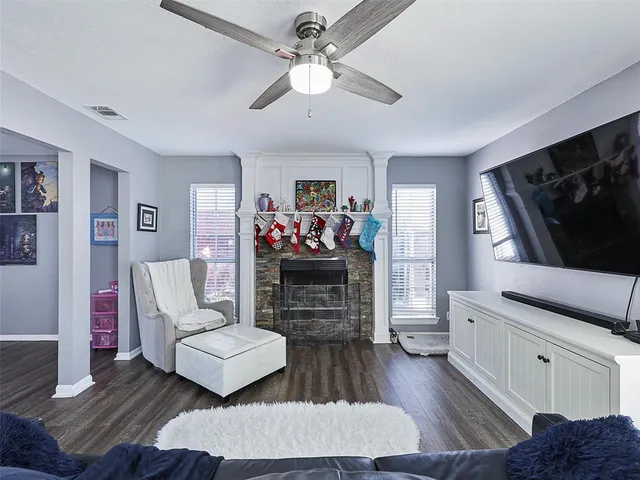 $340,000 | 2322 Snowdon Drive, Arlington, TX 76018